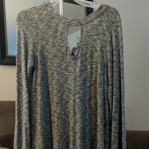 Tunic top with keyhole.